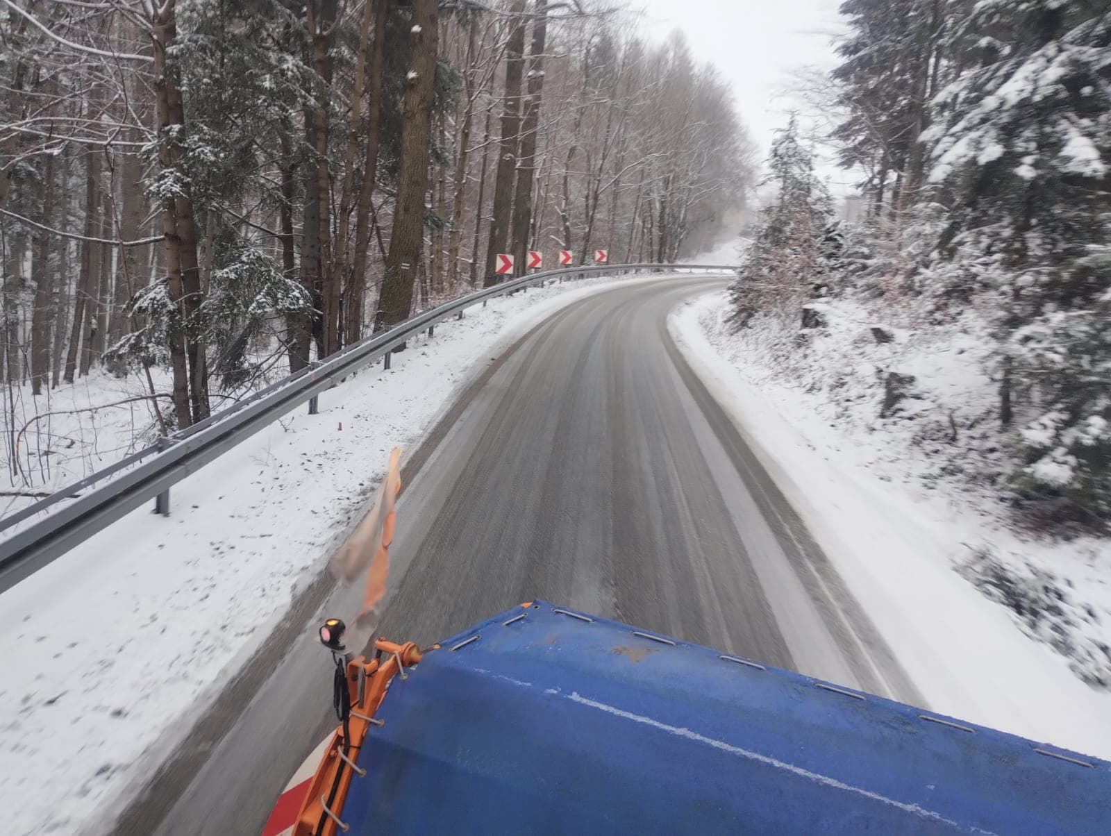 zimowe utrzymanie dróg w górskich rejonach